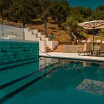 Toto Ξενοδοχείο 3*