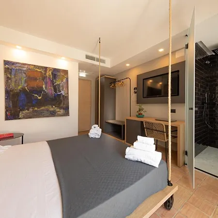 Toto Hotel 3*