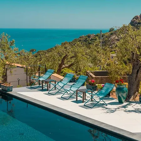 Toto Hotel 3*