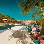 Toto Hotell 3*