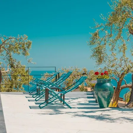 Toto Ξενοδοχείο 3*