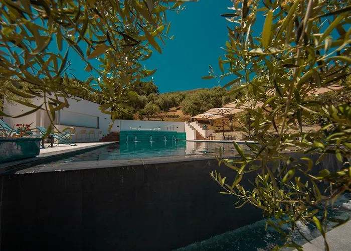 Toto Готель Чефалу