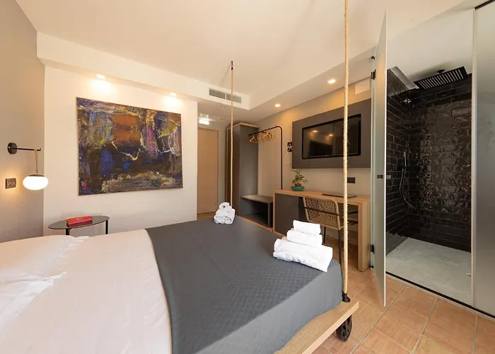 Toto Готель 3*