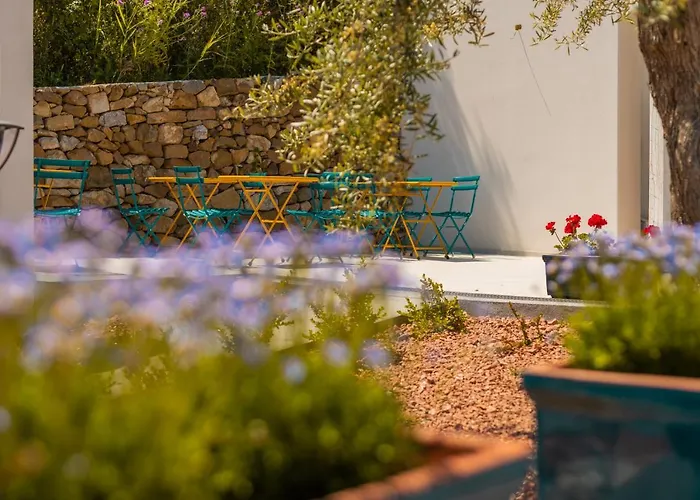 Toto Готель 3*